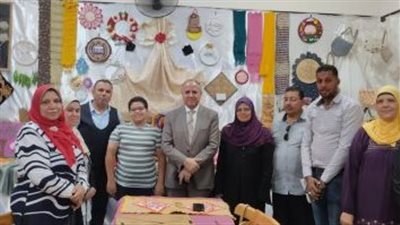 وكيل تعليم كفر الشيخ يشيد بورش العمل بمركز الإبداع والابتكار والموهوبين