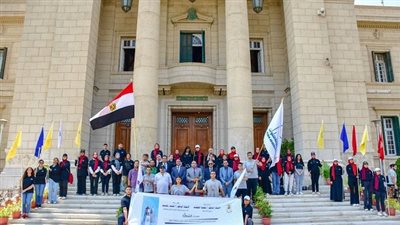 جامعة القاهرة تتسلم شعلة أسبوع شباب الجامعات
