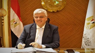 وزير التعليم العالي يبحث مع رئيس الوزراء جهود تطوير ملف التعليم العالى 