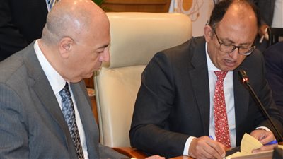 رئيس جامعة حلوان يوقع عقد ضمن بروتوكول التعاون مع شركة ماستر ترافيل لتعزيز الخدمات السياحية