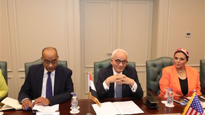 وزير التربية والتعليم: نظام التعليم المطور يستهدف أن يكون المعلم مرشدًا وموجهًا للطالب على إنتاج المعلومات