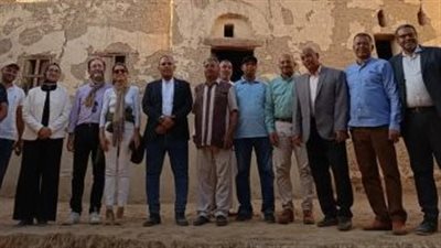 مدير المكتب الإقليمى لليونسكو بالقاهرة تتفقد مواقع أثرية وتعليمية بالوادى الجديد