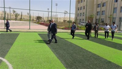 رئيس جامعة المنيا يتفقد الملاعب المفتوحة بجامعة المنيا الأهلية.. وبدء خطة الأنشطة الطلابية لهذا العام