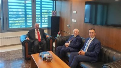 السفير الأردني في لبنان يستقبل أبوغزاله