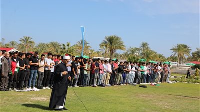 طلاب جامعة سيناء يؤدون صلاة الغائب على أروح الفلسطينين ويدينون استهداف المدنيين