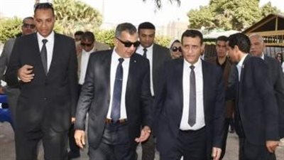 رئيس تعليم الكبار يتابع مبادرة 