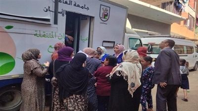 الخشت يستعرض تقريرًا عن أعمال قوافل طب الأسنان بالفيوم