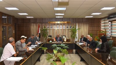 جامعة أسيوط تشهد انعقاد اجتماع لجنة متابعة ورفع كفاءة مزرعتيّ 