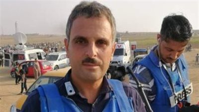 استشهاد مُراسل تلفزيون فلسطين و11 من أفراد عائلته فى قصف إسرائيلى على منزله