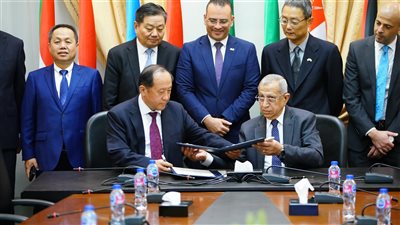  مذكرة تفاهم بين الأكاديمية العربية وميناء تشينغداو لتدشين مركز تدريبي 