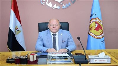 رئيس جامعة سوهاج يشكر جميع المشاركين فى العملية الانتخابية