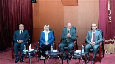 رئيس جامعة المنصورة يستقبل وفد الهيئة القومية لضمان جودة التعليم والاعتماد