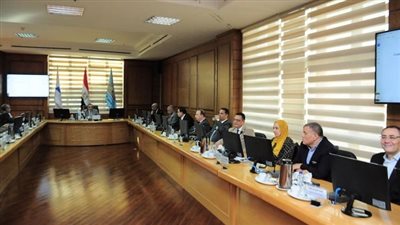 مجلس عمداء جامعة كفر الشيخ يناقش الإجراءات اللازمة لفصل الشتاء