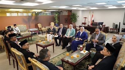 بالصور زيارة وفد جامعة الأمين الإسلامية لجامعة عين شمس