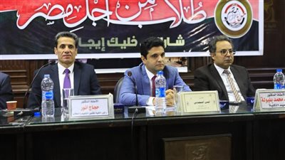 الطالب الجامعي والاستحقاقات الدستورية في ندوة دار العلوم في جامعة القاهرة 