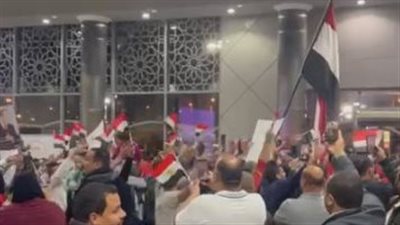 الجالية المصرية بالكويت تحتفل بالمشاركة في الانتخابات الرئاسية على الأغانى الوطنية