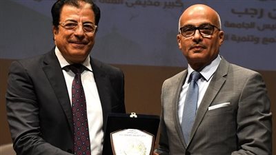 جامعة عين شمس: علماء وزارة الأوقاف حجر الزاوية في تقديم صحيح الدين