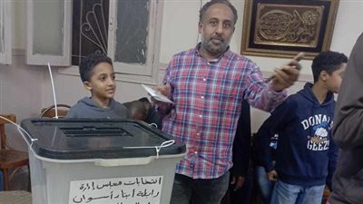 رابطة شباب أسوان يحتفون بأول إنتخابات في تاريخ الرابطة