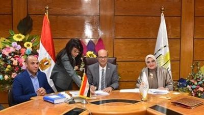 جامعة أسيوط توقع اتفاقية مع شركة مصر للسياحة 