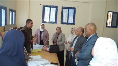 وكيل تعليم مطروح يتابع انطلاق إجراءات التعاقد مع المقبولين في مسابقه 30 الف معلم