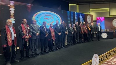  السيرة الذاتية لـ 