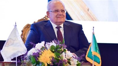 أخبار الجامعات.. رئيس جامعة القاهرة: نسعي لتحسين البرامج الدراسية وتطوير المناهج 