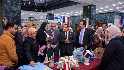 أعمال يدوية وحلى وإكسسوارات وملابس.. معرض للطلاب بجامعة طنطا