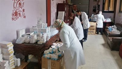 وزير التعليم العالي يشيد بأهمية القوافل الطبية التي تُنظمها المراكز البحثية