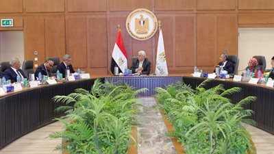 وزير التعليم العالي: ربط المُنتج البحثي بالصناعة وتوجيه الأبحاث لخدمة المُجتمع