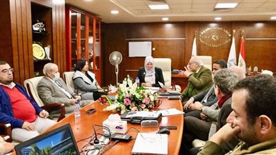  معهد بحوث الإلكترونيات يعقد اجتماع مع خبراء معهد التخطيط القومي