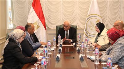 أخبار التعليم.. وزير التربية والتعليم يناقش مع مؤسسة 