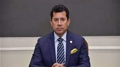 عاجل.. كواليس اجتماع أشرف صبحي مع حسام حسن 