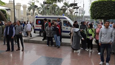 عاجل.. إخلاء كلية الآداب جامعة عين شمس لسلامة الطلاب.. صور