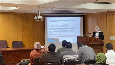 أخبار الجامعات.. تدريب ١٠٩ طبيب مقيم علي طرق مكافحة العدوى بمستشفيات سوهاج الجامعية