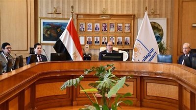 أخبار الجامعات | أهم ماجاء في اجتماع رئيس جامعة حلوان مع فريق وحدة التخطيط الاستراتيجي