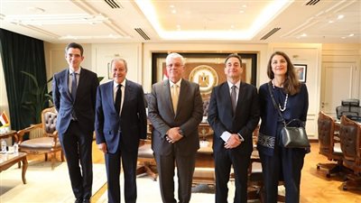 وزير التعليم العالي يبحث تطوير المناهج الدراسية واعتماد محاضرين من أعضاء هيئة التدريس.. أخبار التعليم العالي