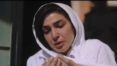 ابكت الجمهور..روجينا تدفن ابنتها في مشهد مؤثر.. أحداث الحلقة الرابعة من مسلسل سر إلهي