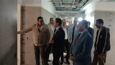 أخبار الجامعات.. رئيس جامعة بنها يتفقد أعمال تطوير قسم الجراحة بالمستشفيات الجامعية 