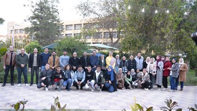 رئيس جامعة المنصورة الأهلية يشهد الإفطار الجماعي مع الطلاب