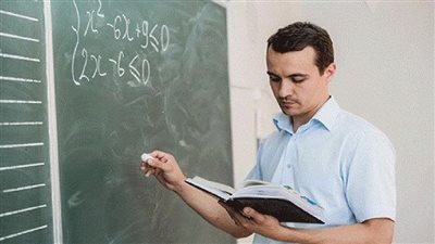 للمعلمين.. آخر موعد للتقدم في مسابقة التربية والتعليم ٢٠٢٤ والتخصصات والمؤهلات المطلوبة 