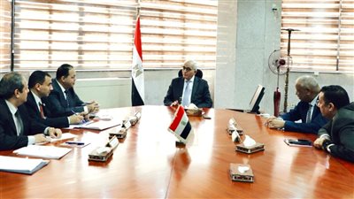 وزير التربية والتعليم يجتمع مع قادة هيئة محو الأمية لتعزيز التعاون وتطوير البنية التحتية