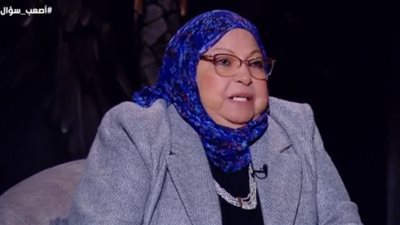 سعاد صالح توضح.. فصلتي ليه الأجهزة الطبية عن زوجك أثناء مرضه؟