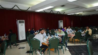 أخبار الجامعات.. كليات جامعة أسيوط تنظم حقل إفطار جماعي لطلابها