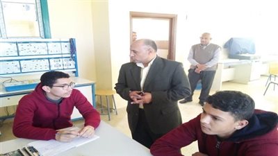 تعليم مطروح | وكيل تعليم مطروح يفاجئ المدرسة النووية لمتابعة مسار الدراسة