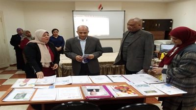 أخبار التعليم | وكيل تعليم مطروح يتابع التقييم المركزي لمسابقة مرحلة رياض الأطفال ( المعلمة الفعالة )