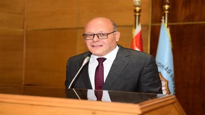 رئيس جامعة سوهاج يشارك في فعاليات مؤتمر التأهيل الوظيفي بالعاصمة الادارية