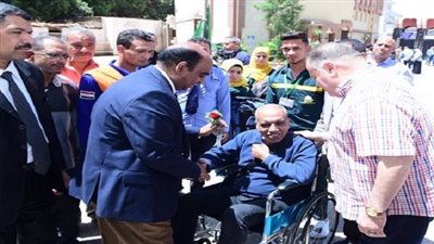 أخبار الجامعات | جامعة سوهاج تستقبل ٢٤ مصاب من قطاع غزة و٥٠ من ذويهم.. بالورود