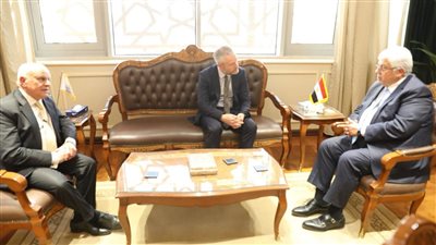 أخبار الجامعات| وزير التعليم العالي يلتقي نائب رئيس جامعة لندن لبحث سبل التعاون المشترك