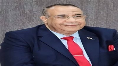 أخبار الجامعات | رئيس جامعة الأقصر يهنئ الرئيس السيسي بـ عيد العمال