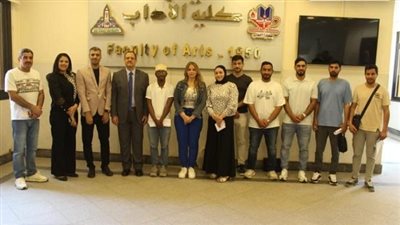 أخبار الجامعات | كلية الآداب جامعة عين شمس تنظم احتفالية نهاية العام للطلاب الوافدين